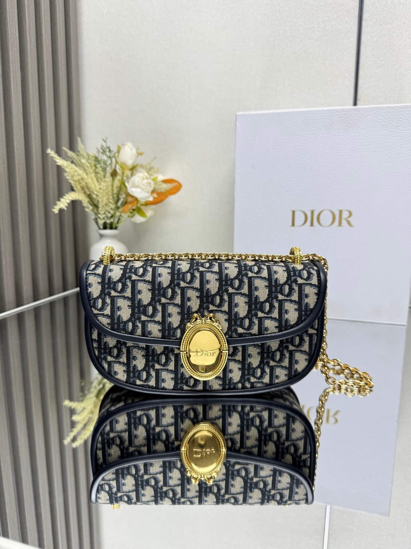 Small Dior Médaillon Flap Bag with Chain M3921